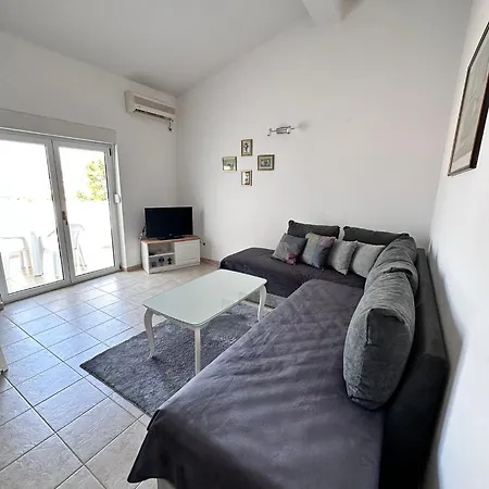 Nikolina Apartamento Baška Voda