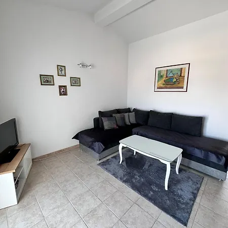 Nikolina Apartamento Baška Voda